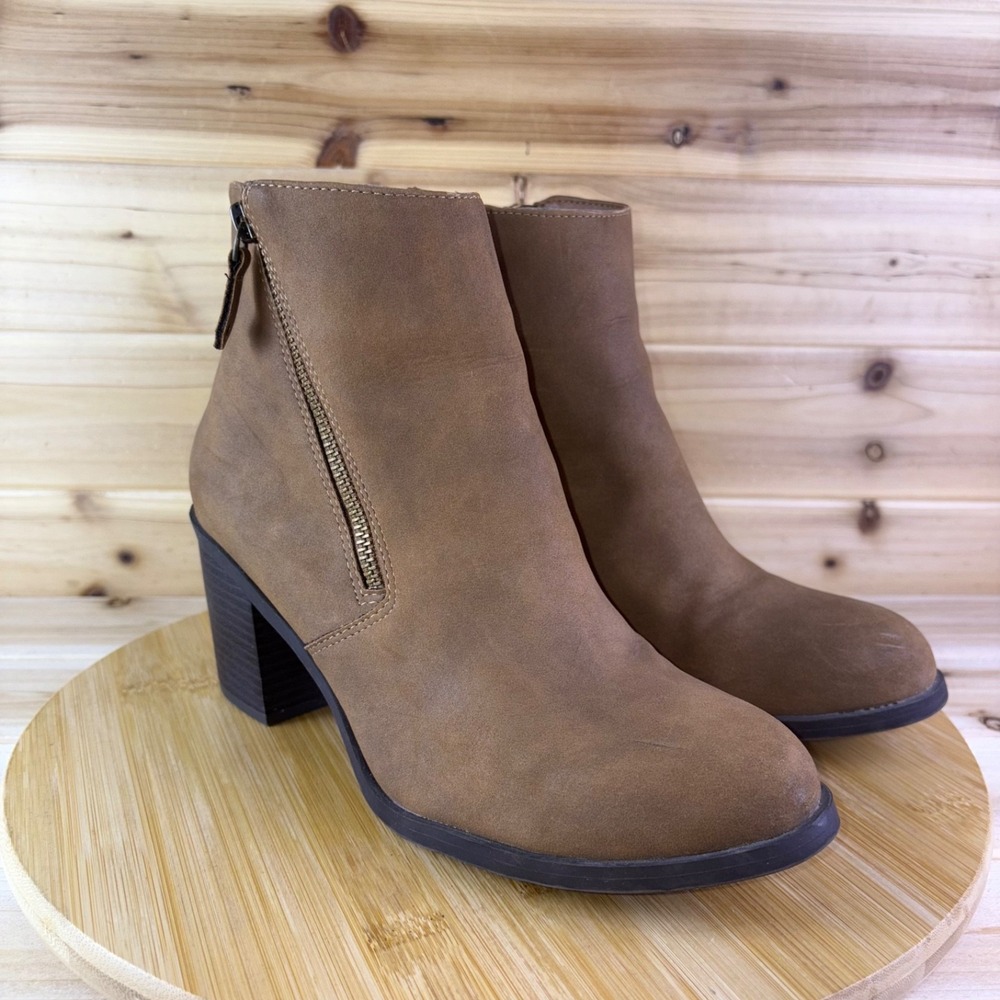 American Rag Boots Womens 9M Demitra Brown Faux Leather Zip Up Ankle Bootie